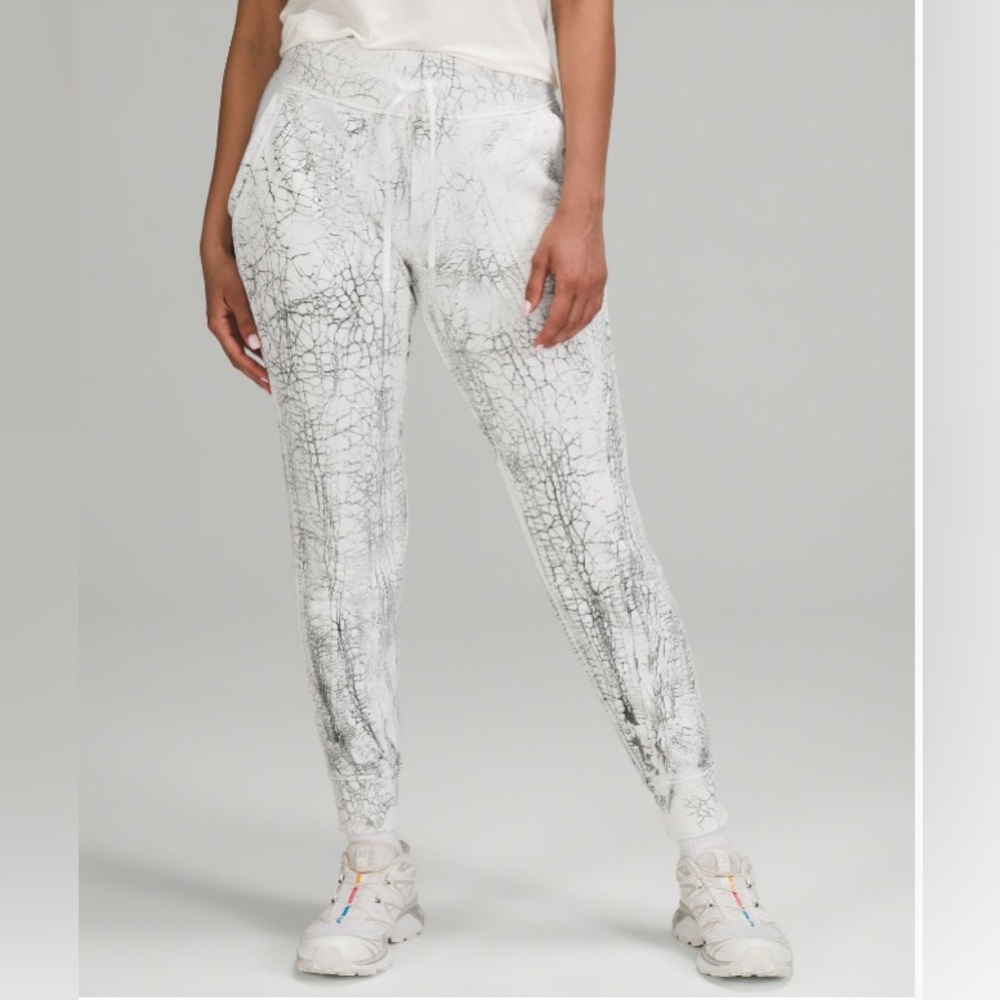 Lululemon Warm Down Jogger 7/8 Length